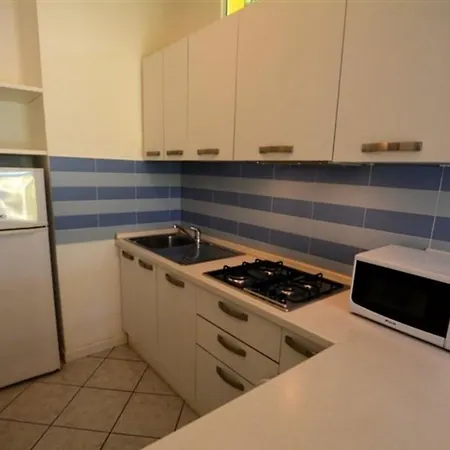 Вилла Semi Detached With Private Fenced Garden In Lignano Pineta