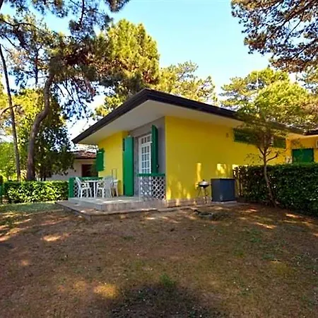 Semi Detached With Private Fenced Garden In Lignano Pineta Villa Lignano Sabbiadoro