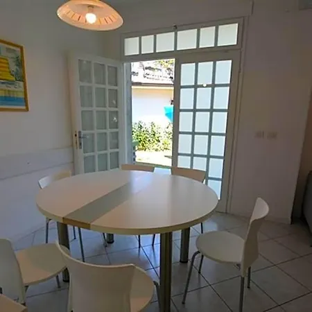 Semi Detached With Private Fenced Garden In Lignano Pineta Villa *